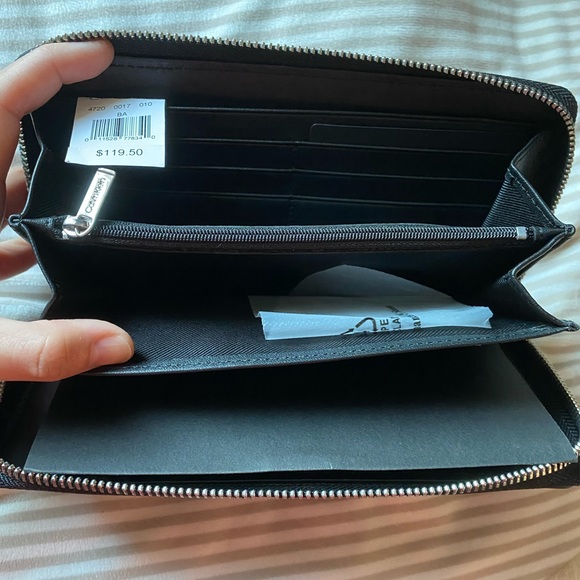 ‼️SOLD ‼️ CK ZIP AROUND WALLET FOR MEN - Picture 4 of 8